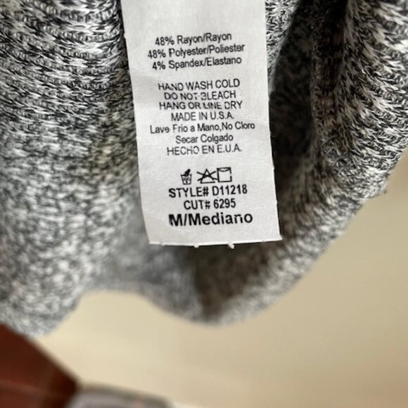 Better Be Brand Knit Dress with Tags on it. - Picture 5 of 6